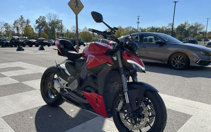 2025 Ducati Streetfighter V2