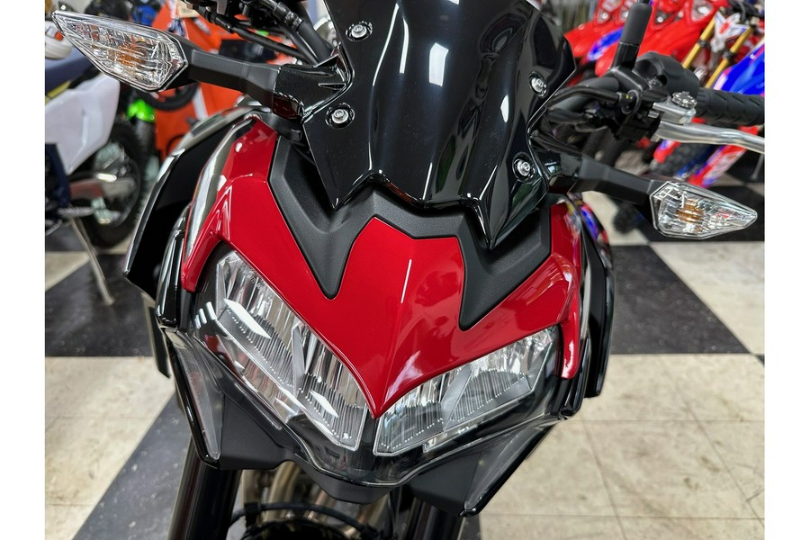 2024 Kawasaki Z900 ABS - Candy Persimmon Red/Ebony