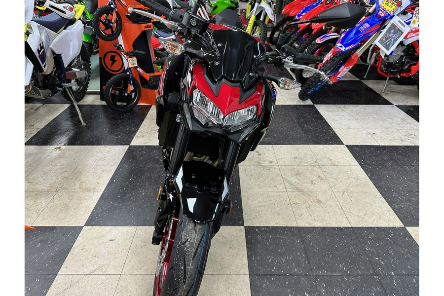 2024 Kawasaki Z900 ABS - Candy Persimmon Red/Ebony