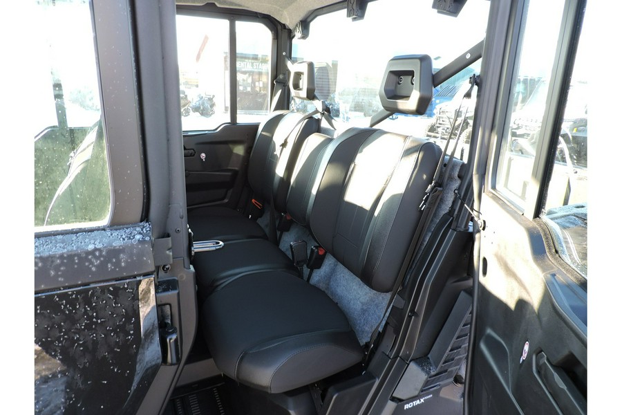 2026 Can-Am Defender MAX XT CAB HD11