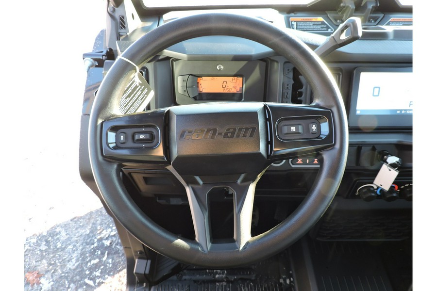 2026 Can-Am Defender MAX XT CAB HD11