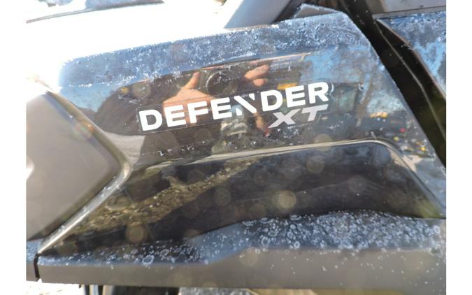 2026 Can-Am Defender MAX XT CAB HD11