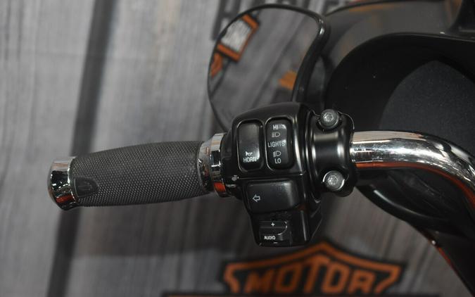 FLHX 2011 Street Glide®