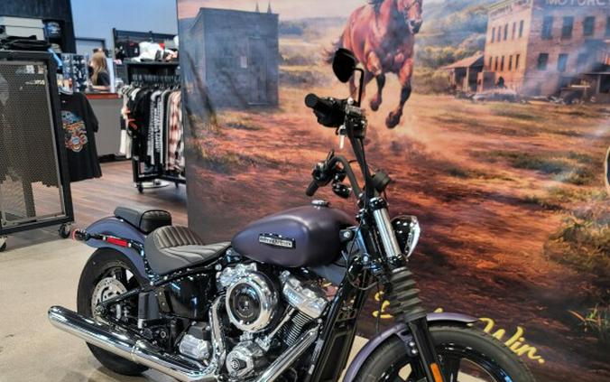 2025 Harley-Davidson® Street Bob® Purple Abyss Denim w/Cast Wheels FXBB