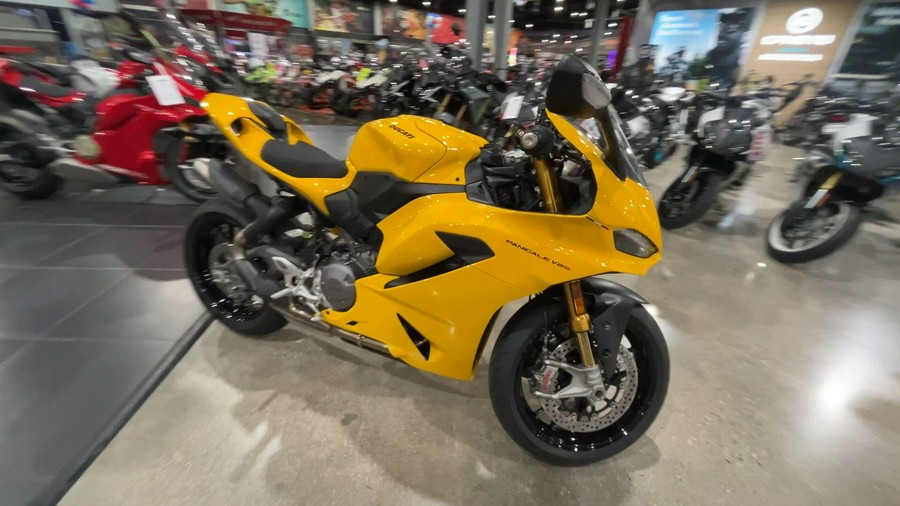 2026 Ducati PANIGALE V2 S