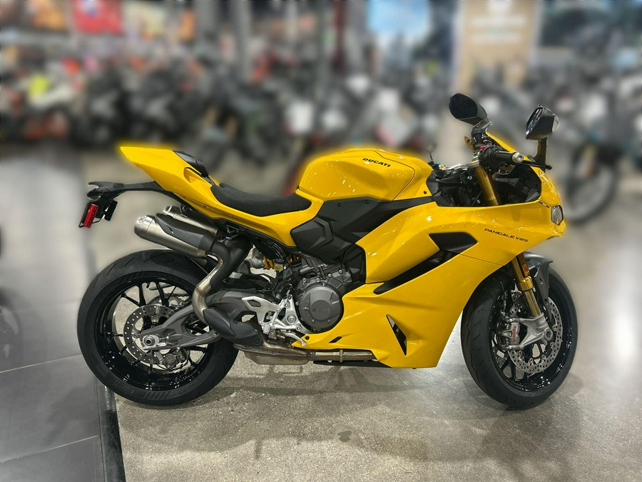 2026 Ducati PANIGALE V2 S