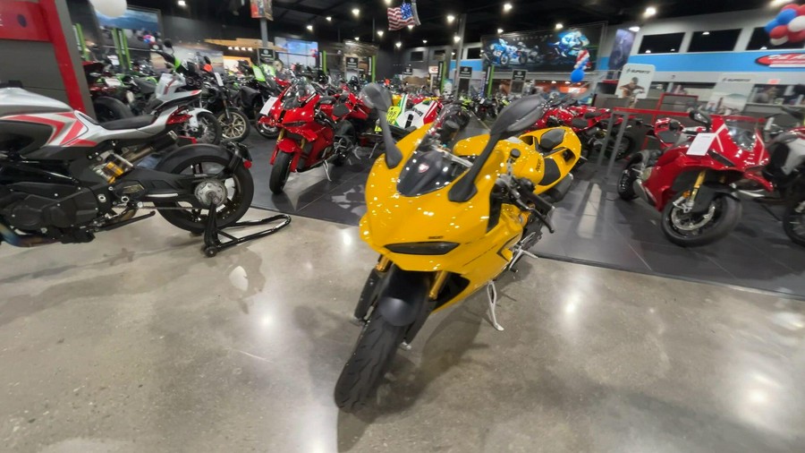 2026 Ducati PANIGALE V2 S