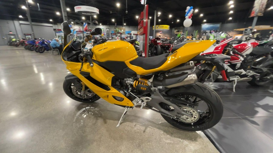 2026 Ducati PANIGALE V2 S