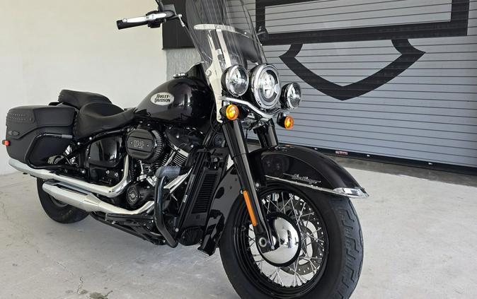 2021 Harley-Davidson® Heritage Classic 114 Black Jack Metallic