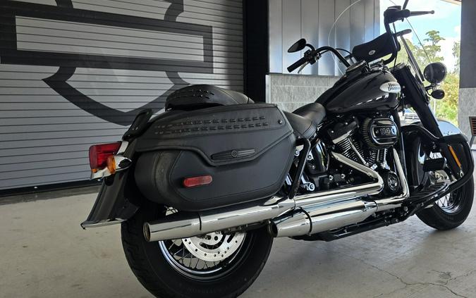 2021 Harley-Davidson® Heritage Classic 114 Black Jack Metallic