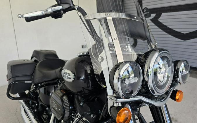 2021 Harley-Davidson® Heritage Classic 114 Black Jack Metallic