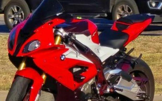 2016 BMW S 1000 RR Black Storm Metallic / Racing Red
