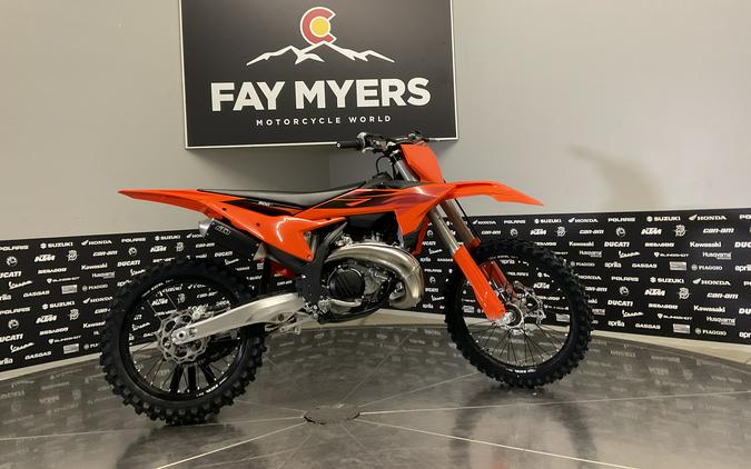 2027 KTM 300 SX - 42634M