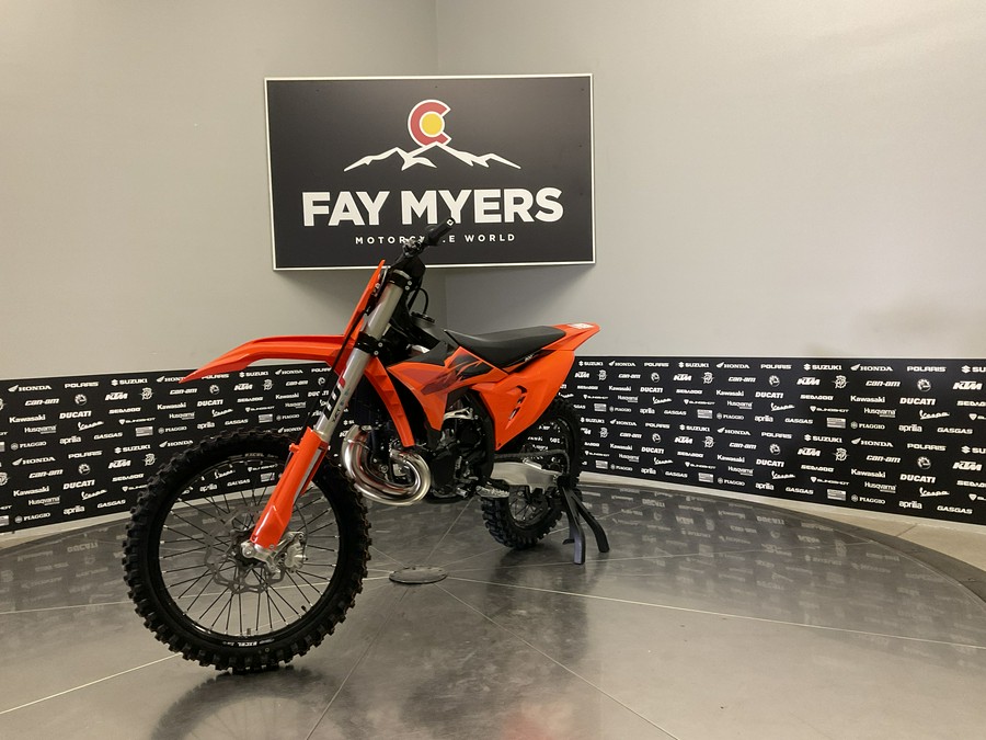 2027 KTM 300 SX - 42634M