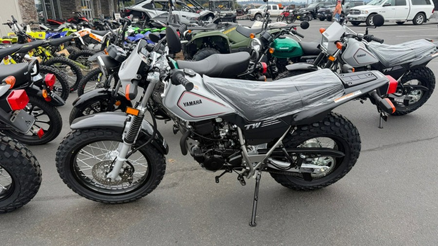 2027 Yamaha TW 200