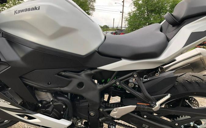 2025 Kawasaki NINJA ZX 4RR ABS