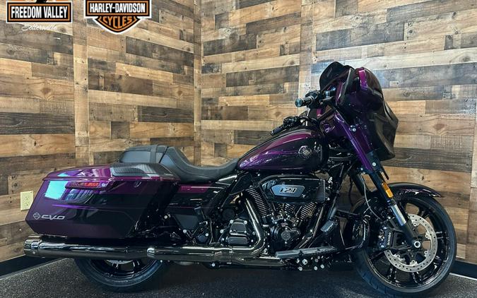 2025 Harley-Davidson® CVO™ Street Glide® Poison Berry FLHXSE