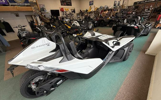 2026 T26AAPHDAW Slingshot SL,WHITE Auto - Slingshot