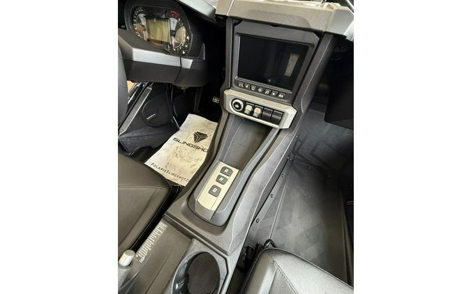 2026 T26AAPHDAW Slingshot SL,WHITE Auto - Slingshot