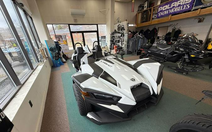 2026 T26AAPHDAW Slingshot SL,WHITE Auto - Slingshot