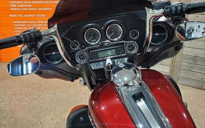 2009 Harley-Davidson® FLHTCU - Ultra Classic® Electra Glide®