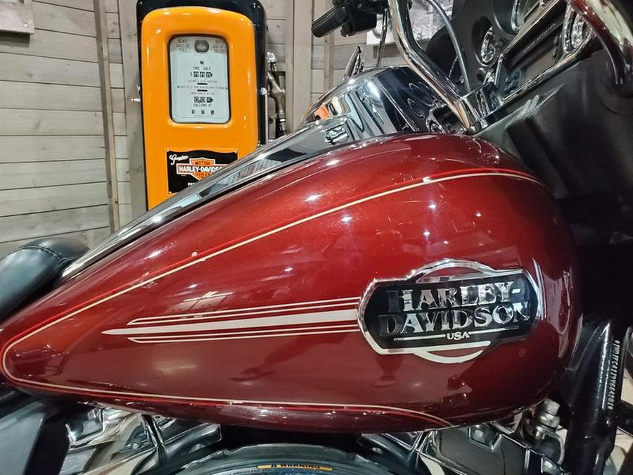 2009 Harley-Davidson® FLHTCU - Ultra Classic® Electra Glide®