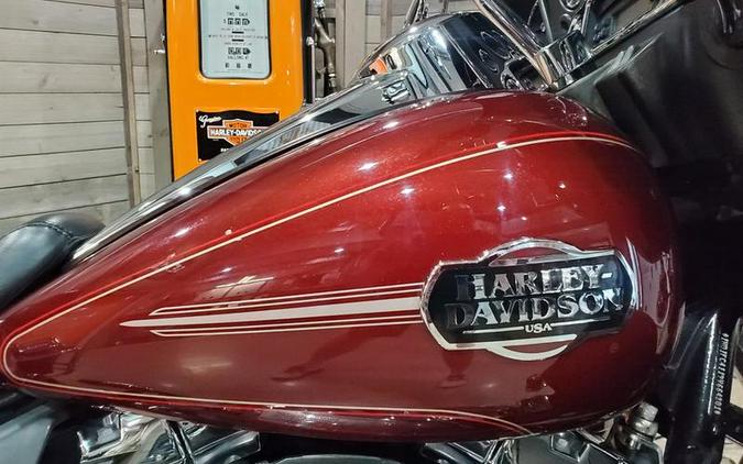 2009 Harley-Davidson® FLHTCU - Ultra Classic® Electra Glide®