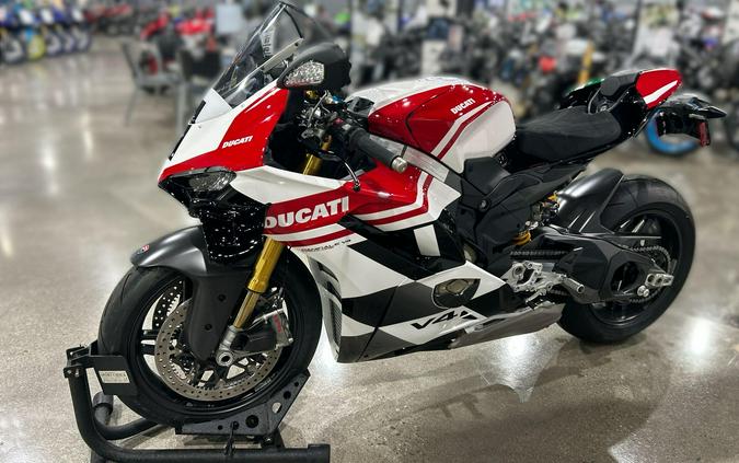 2025 Ducati PANIGALE V4 TRICOLORE