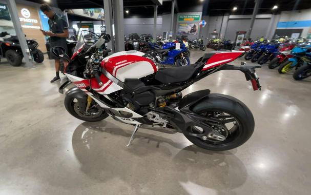 2025 Ducati PANIGALE V4 TRICOLORE