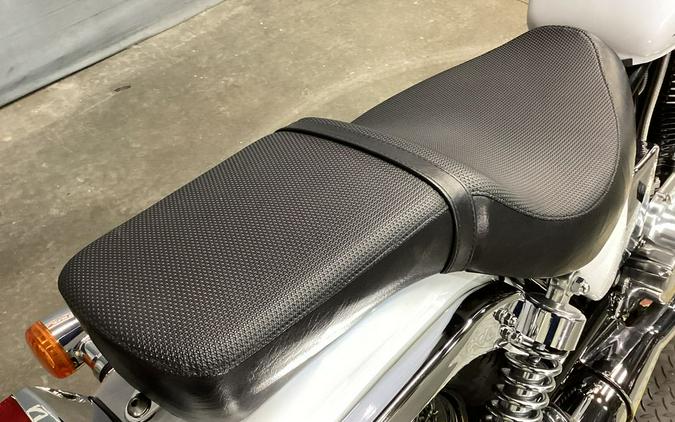 2016 Suzuki Boulevard S40