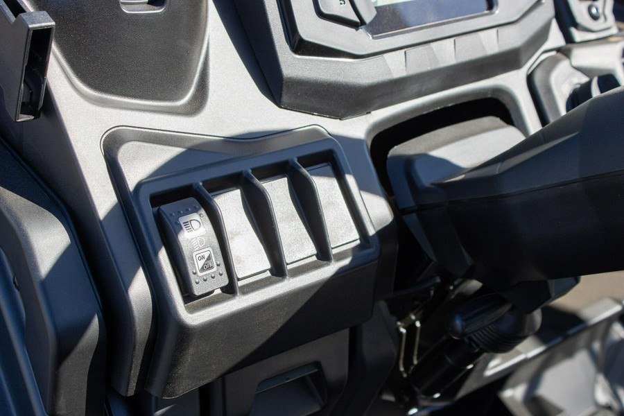 2026 CAN-AM DEFENDER MAX DPS HD7