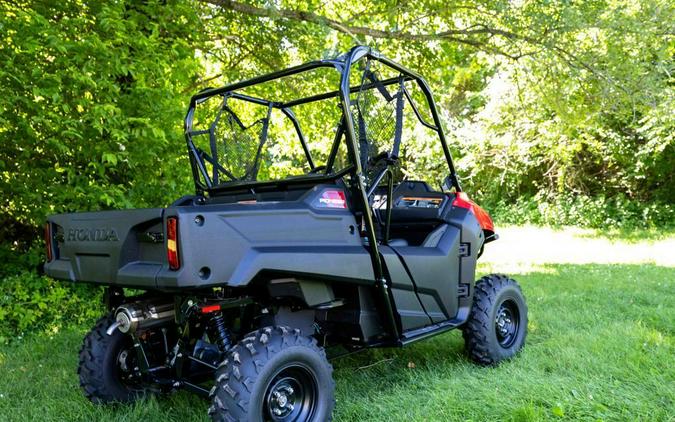 2026 Pioneer 700 Deluxe - Honda