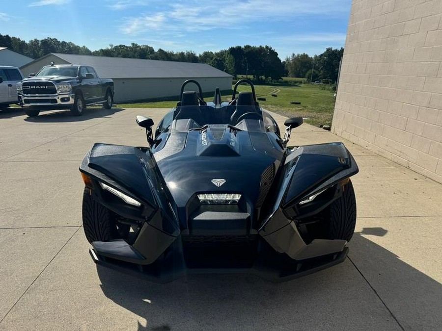 2023 Polaris Slingshot® Slingshot® S Manual