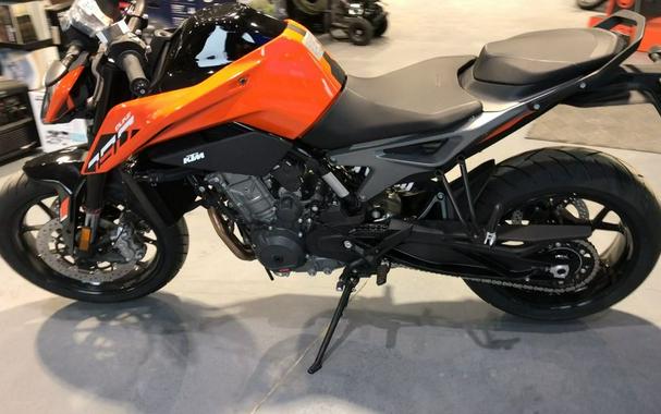 2024 KTM 790 Duke