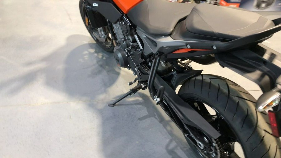 2024 KTM 790 Duke