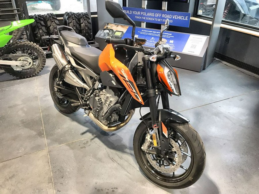 2024 KTM 790 Duke