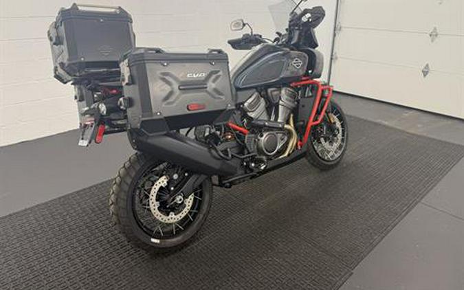 2025 Harley-Davidson CVO™ Pan America®