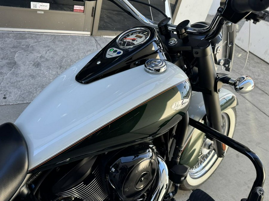 2022 Kawasaki Vulcan® 900 Classic