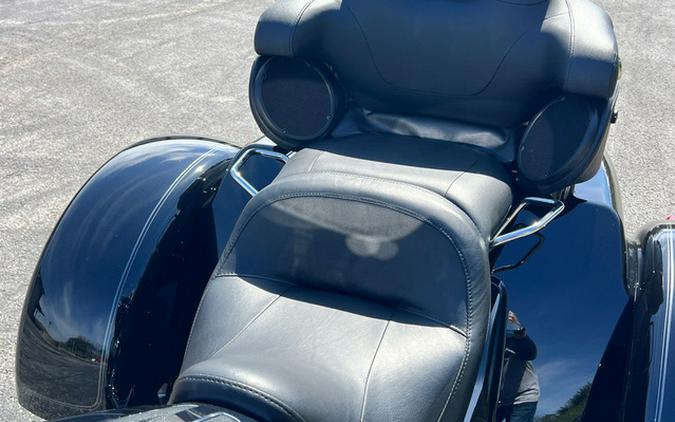 2025 Harley-Davidson FLHTCUTG - Tri Glide Ultra