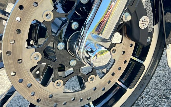 2025 Harley-Davidson FLHTCUTG - Tri Glide Ultra