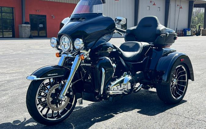 2025 Harley-Davidson FLHTCUTG - Tri Glide Ultra