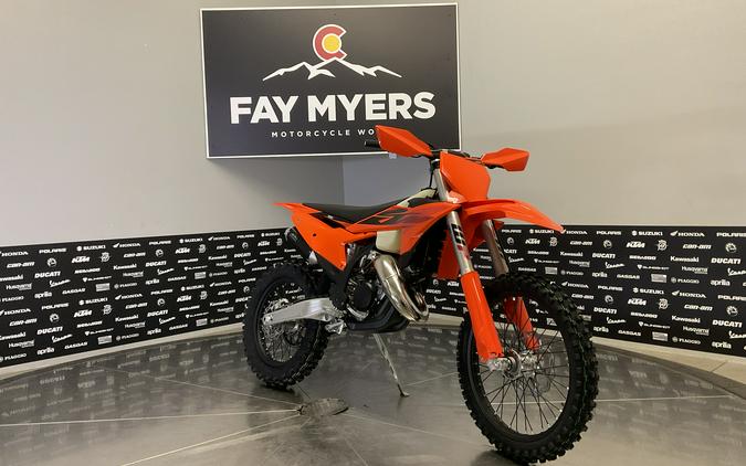 2027 KTM 125 XC - 42637M