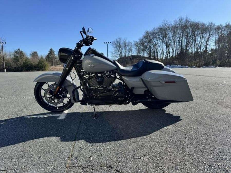 2025 Harley-Davidson® FLHRXS - Road King® Special