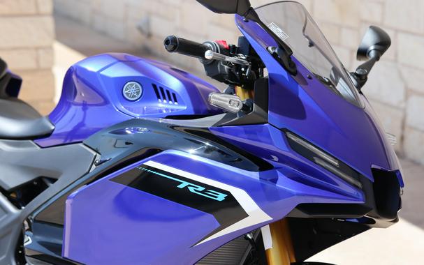 2026 YAMAHA YZFR3 ABS