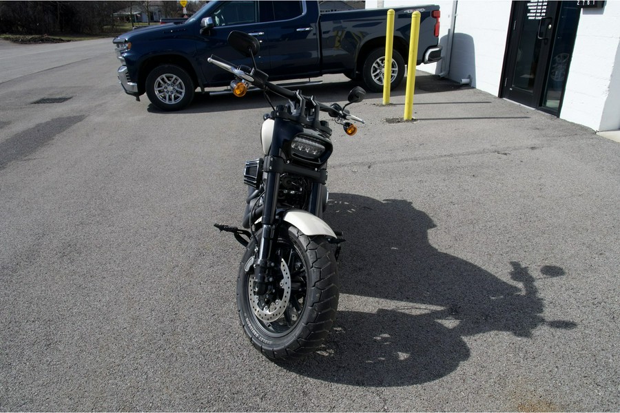 2022 Harley-Davidson® FXFBS Fat Bob 114 White Pearl