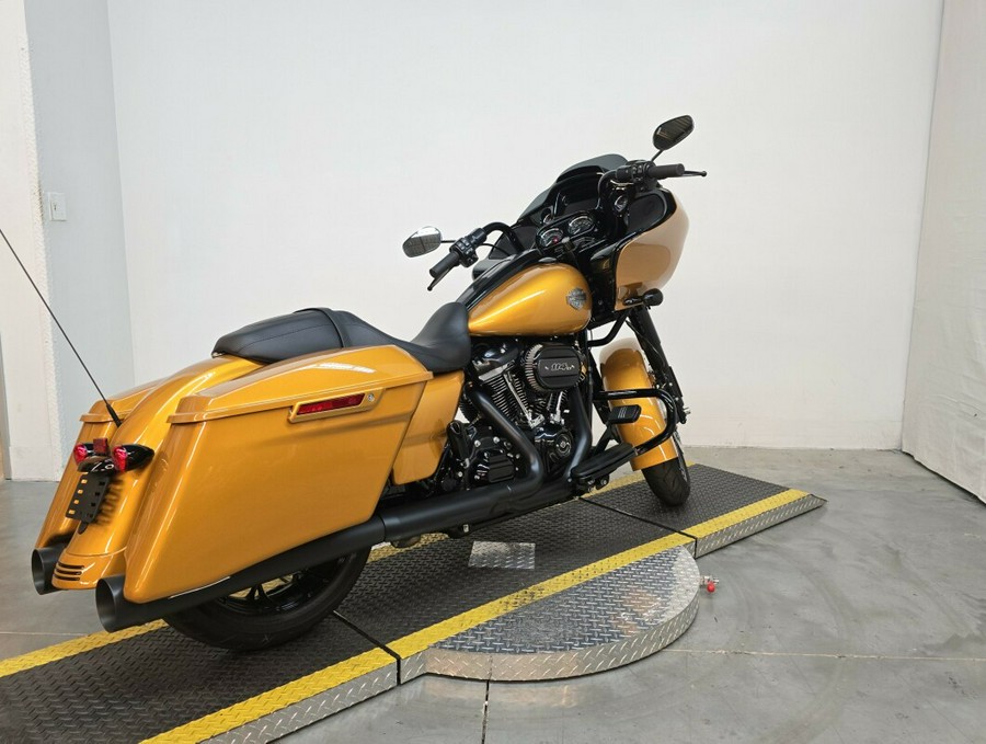 FLTRXS 2023 Road Glide Special