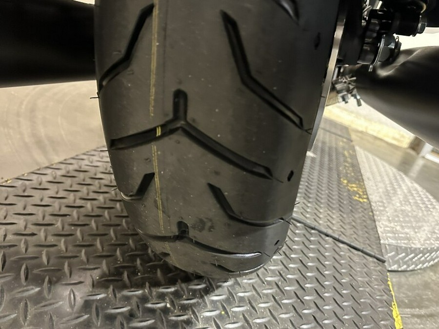 2024 Harley-Davidson Street Glide® Sharkskin Blue