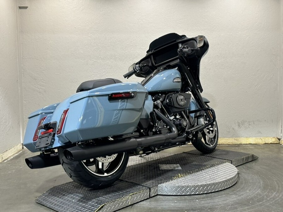 2024 Harley-Davidson Street Glide® Sharkskin Blue