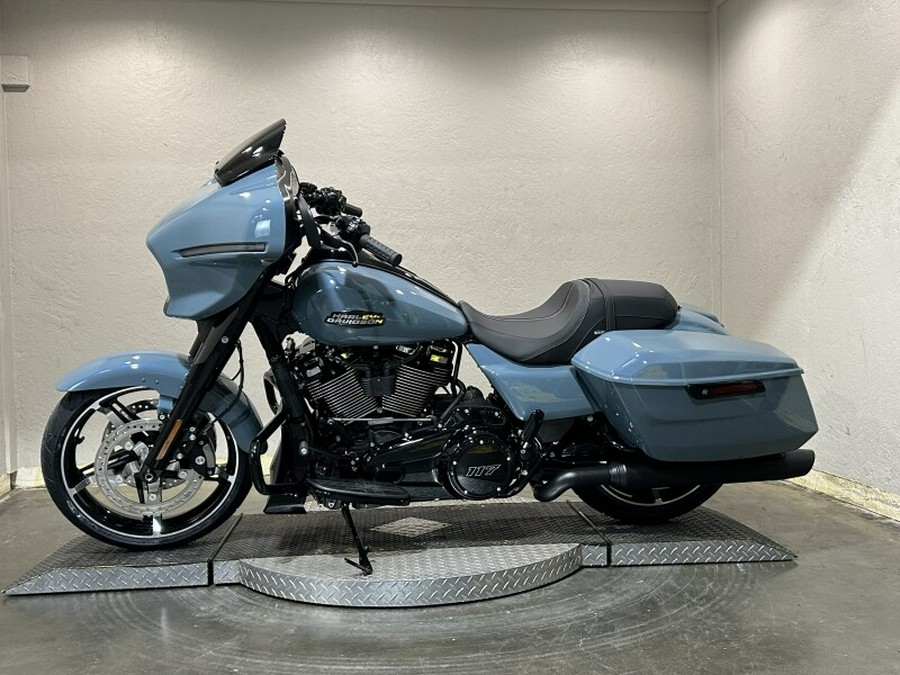 2024 Harley-Davidson Street Glide® Sharkskin Blue