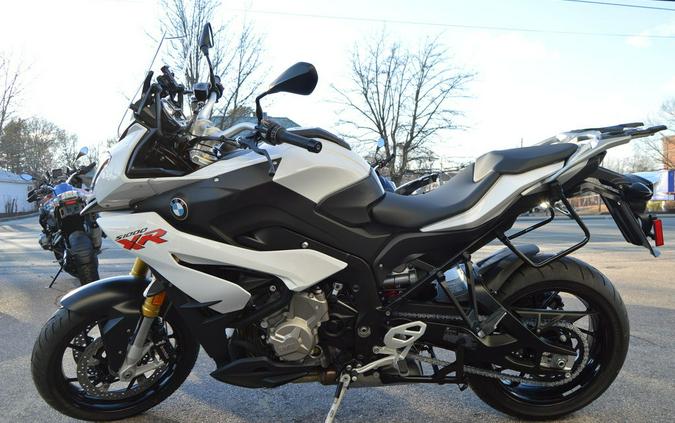 2016 BMW S 1000 XR Light White / Granite Grey Metallic / Racing Red